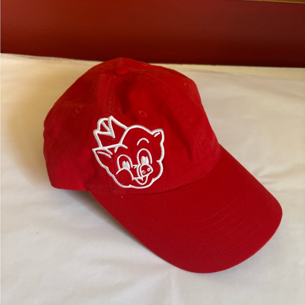 Piggly Wiggly Grocery store Baseball Cap with Embroidered Cartoon Pig